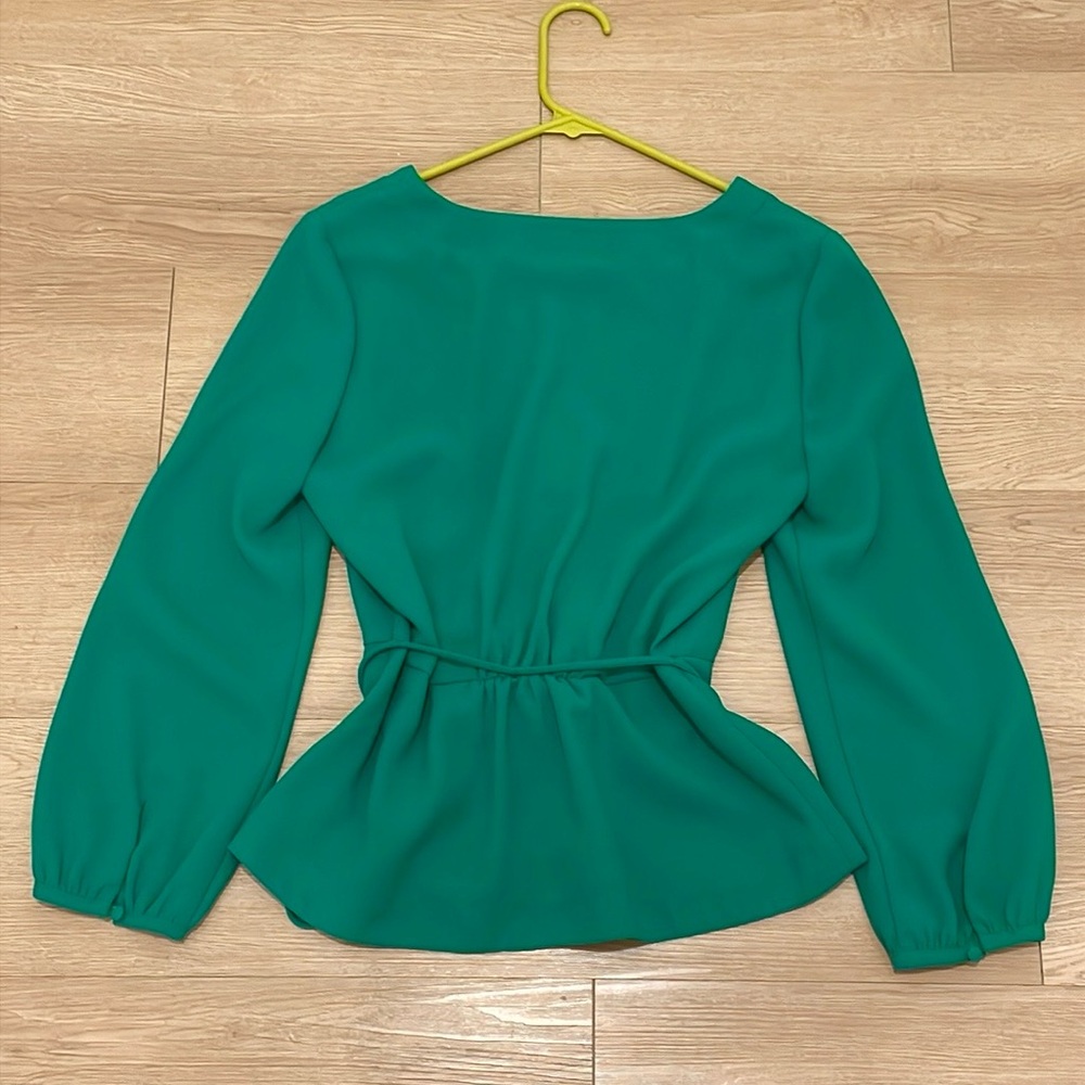 J. Crew Green Faux Wrap Top Size 6 - Picture 4 of 13